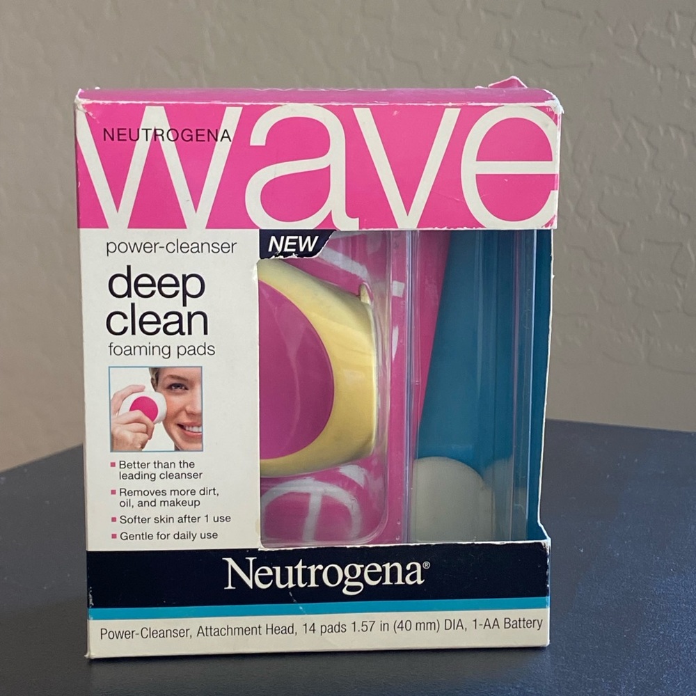Neutrogena Wave Power-Cleanser Deep Clean Rare Hard To Find Retired No Pads Incl